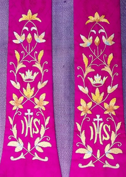 Liturgical red stole 