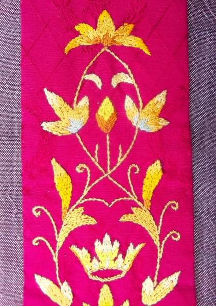 Red liturgical stole: embroidered detail