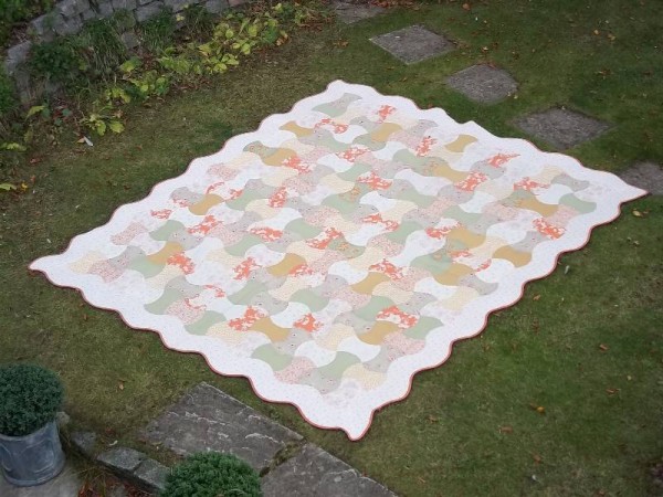 Double axehead quilt (hand pieced and hand quilted by Mary Addison)