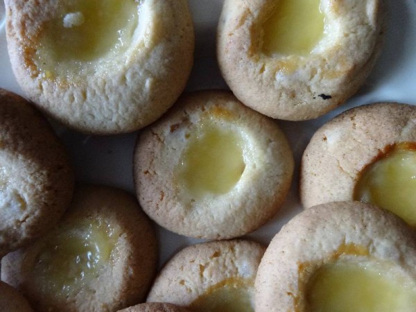 Almond and lime curd biscuits