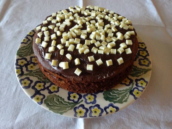 Milk chocolate cake with chocolate fudge icing (made with cocoa powder)