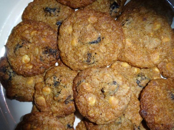 Sour cherry and white chocolate biscuits