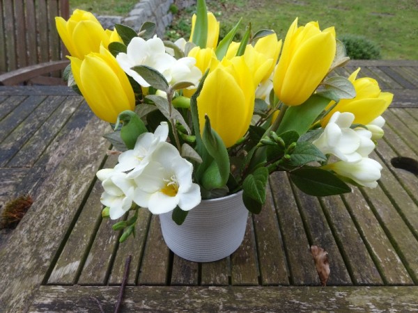 A vase of posies for Mothering Sunday