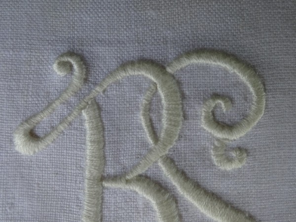 RS satin stitch monogram: detail