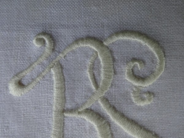 RS satin stitch monogram: detail