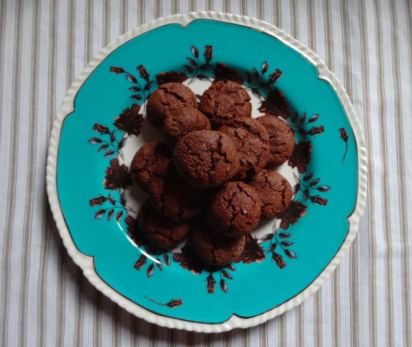 Chocolate macaroons (from Nigella Express)