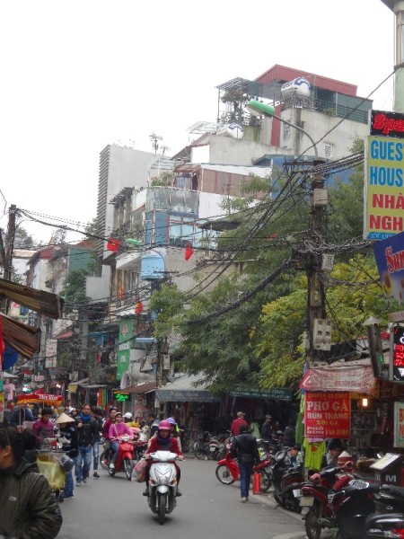 Hanoi, the old town:  electricity cables